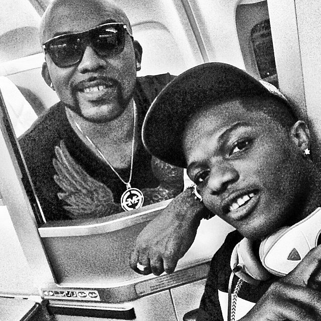 wizkid-banky-plane-selfies2