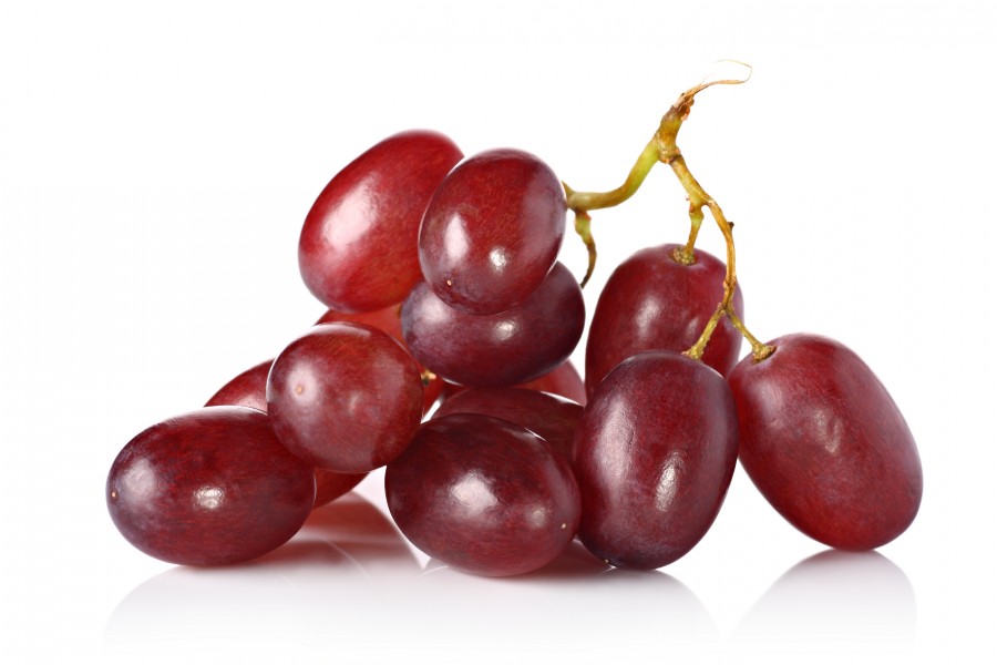 dreamstimelarge_red-grapes-900x600