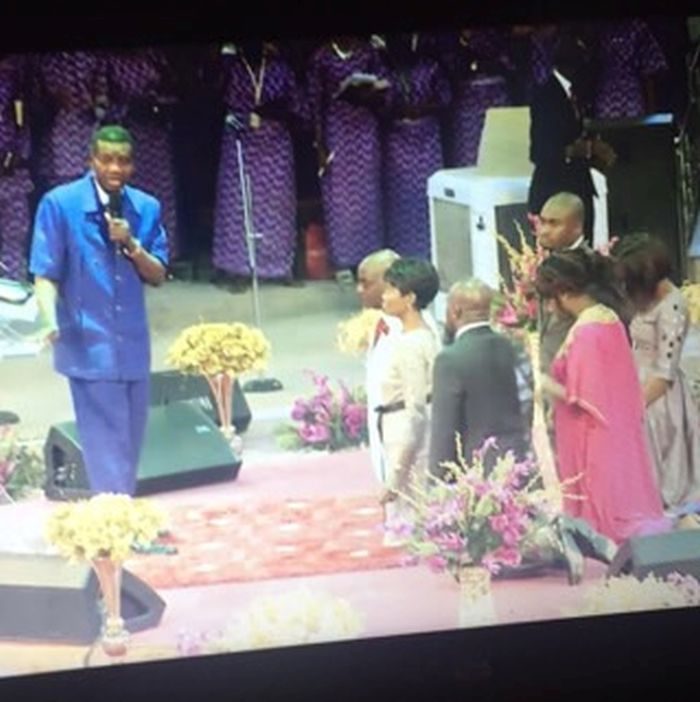 Bishop-Oyedepo-and-his-family-kneel-down-before-Pastor-Adeboye