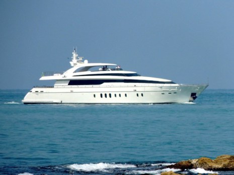 Sanlorezo-yacht-near-Viareggio-Photo-by-Roberto-Malfatti-665x498